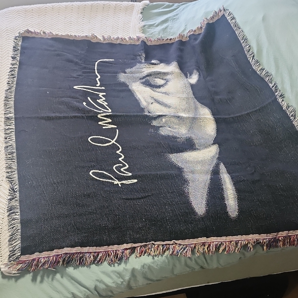 Paul McCartney Concert Black Throw Blanket